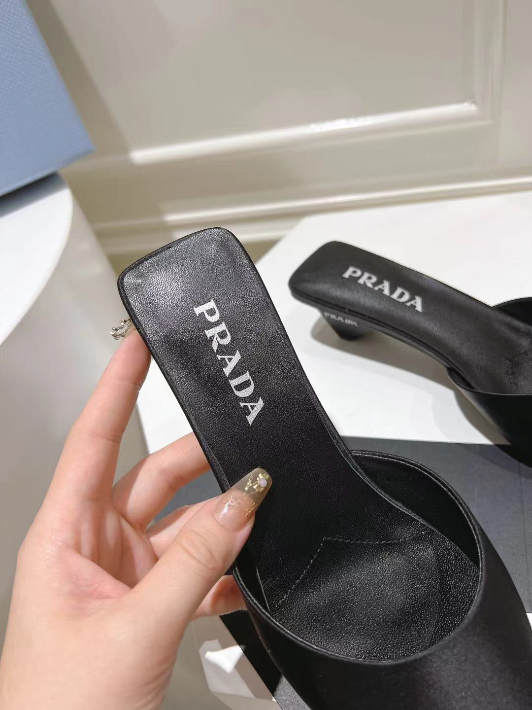 PRA POINTED-TOE MULES BLACK SATIN