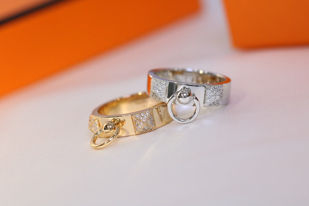 H COLLIER DE CHIEN DIAMOND ROSE GOLD BAND RINGS