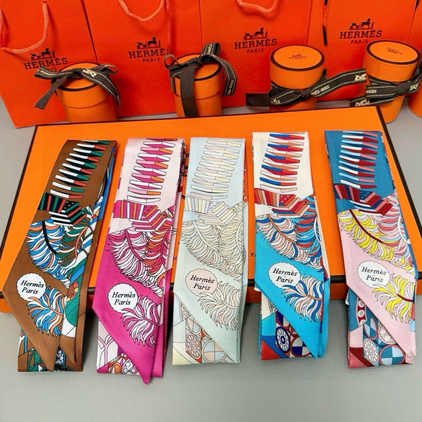 HERMES 25S SILK NECKERCHIEF 86 IN SILK 714345