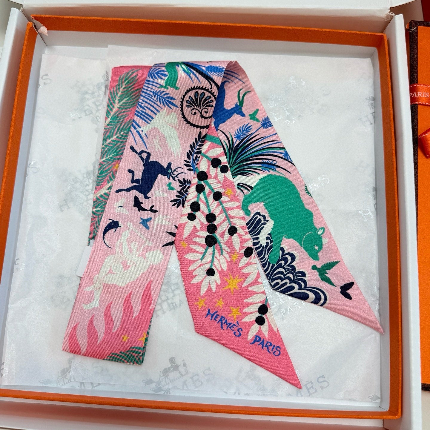 HERMES 25S SILK NECKERCHIEF 86 IN SILK 714357