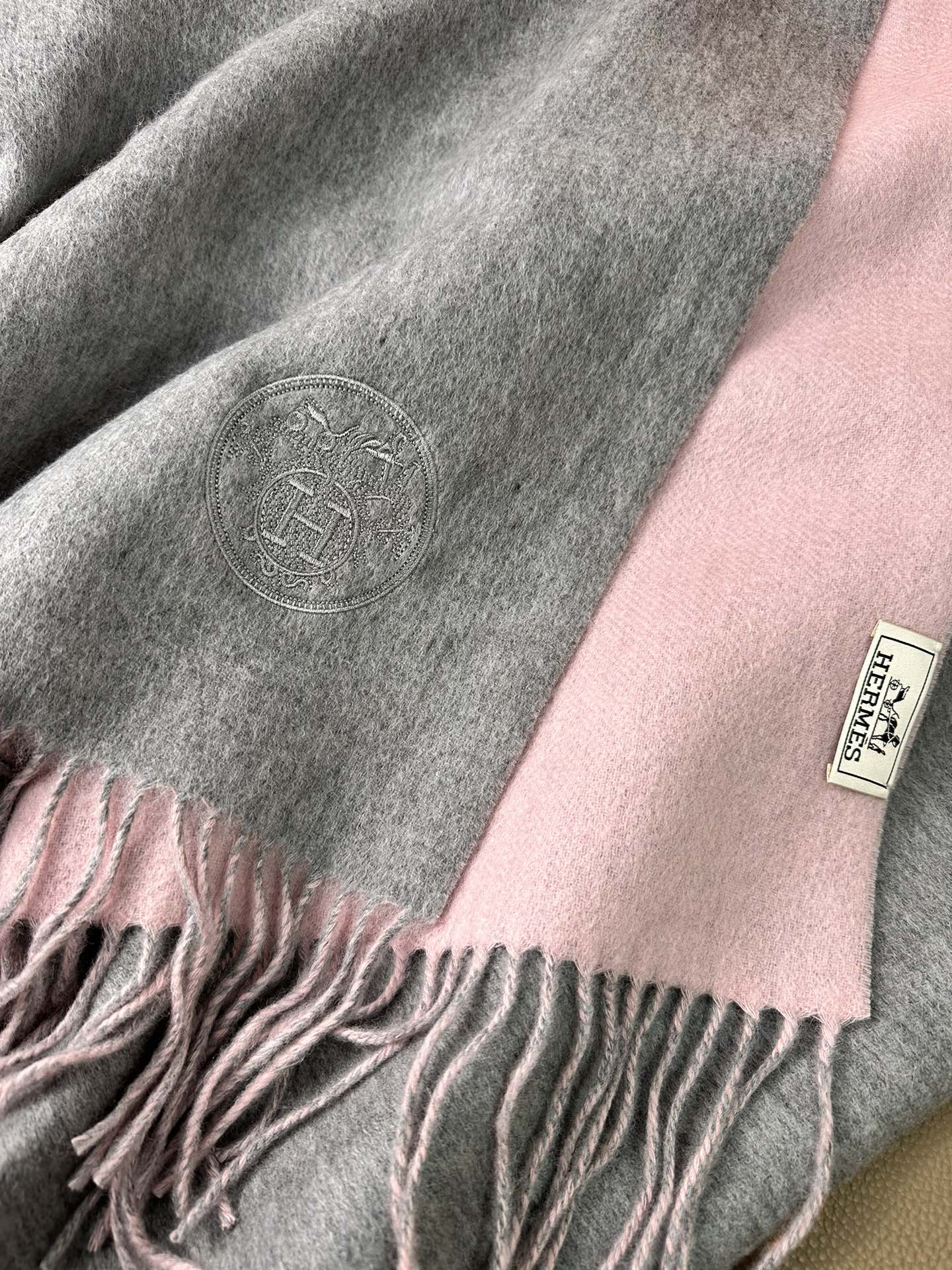 DOUBLE-FACE SCARF 200 CM IN LIGHT PINK AND GREY CASHMERE