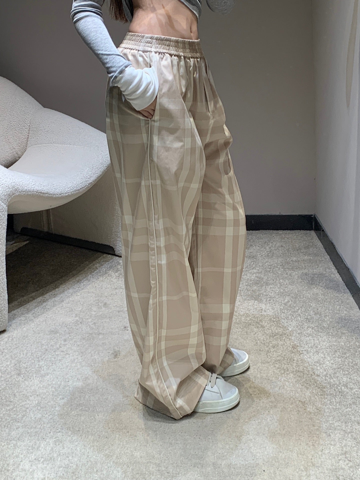 BURBERRY 25S PLAID STRAIGHT-LEG PANTS 091