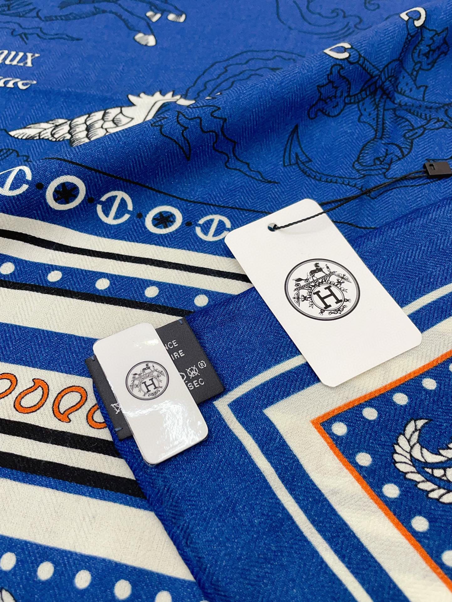 TATOUAGES MARINS BANDANA SHAWL 135 CM COLORFUL 385443