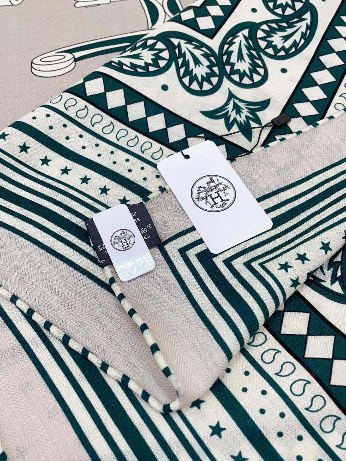 LES ROUES DE PHAETON BANDANA SHAWL 140 CM COLORFUL 385445