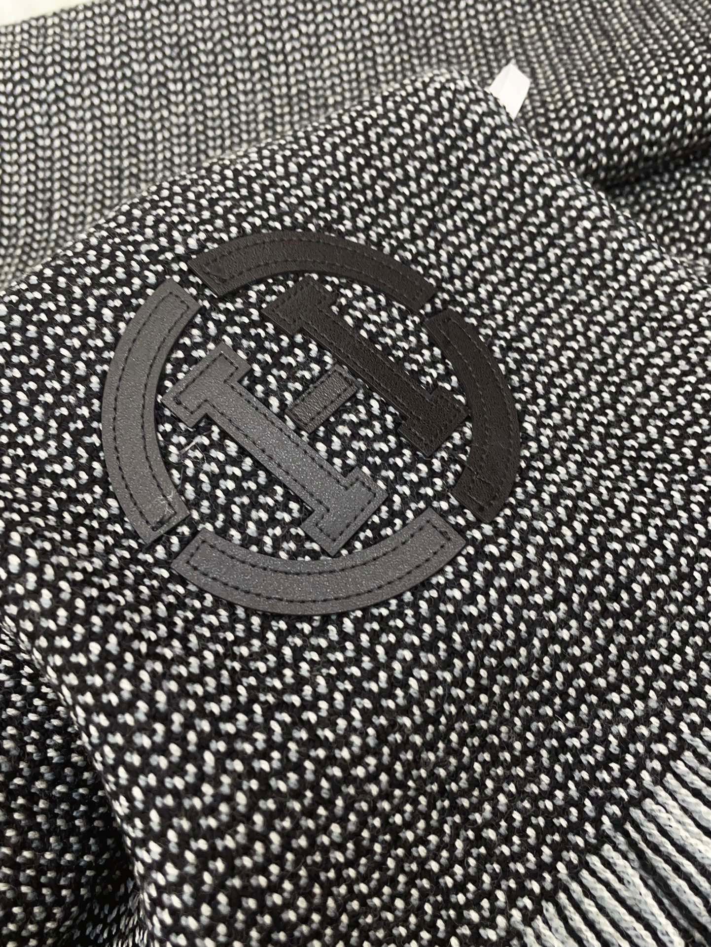 GRANITE MUFFLER 180 CM SCARF IN MARINE MIX BLEU MOYEN CASHMERE