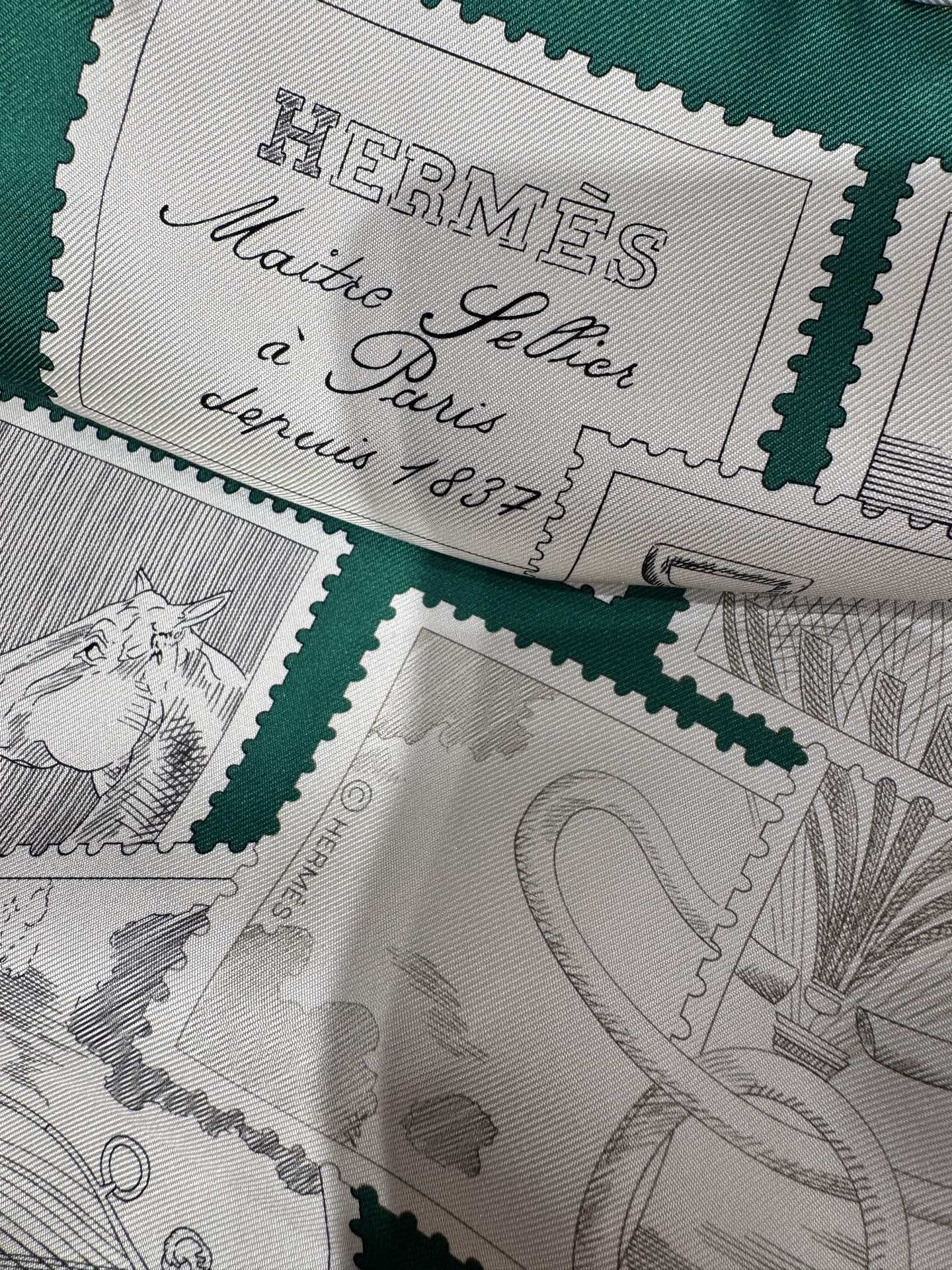 HERMES 25S SCARF 90 IN SILK 706581