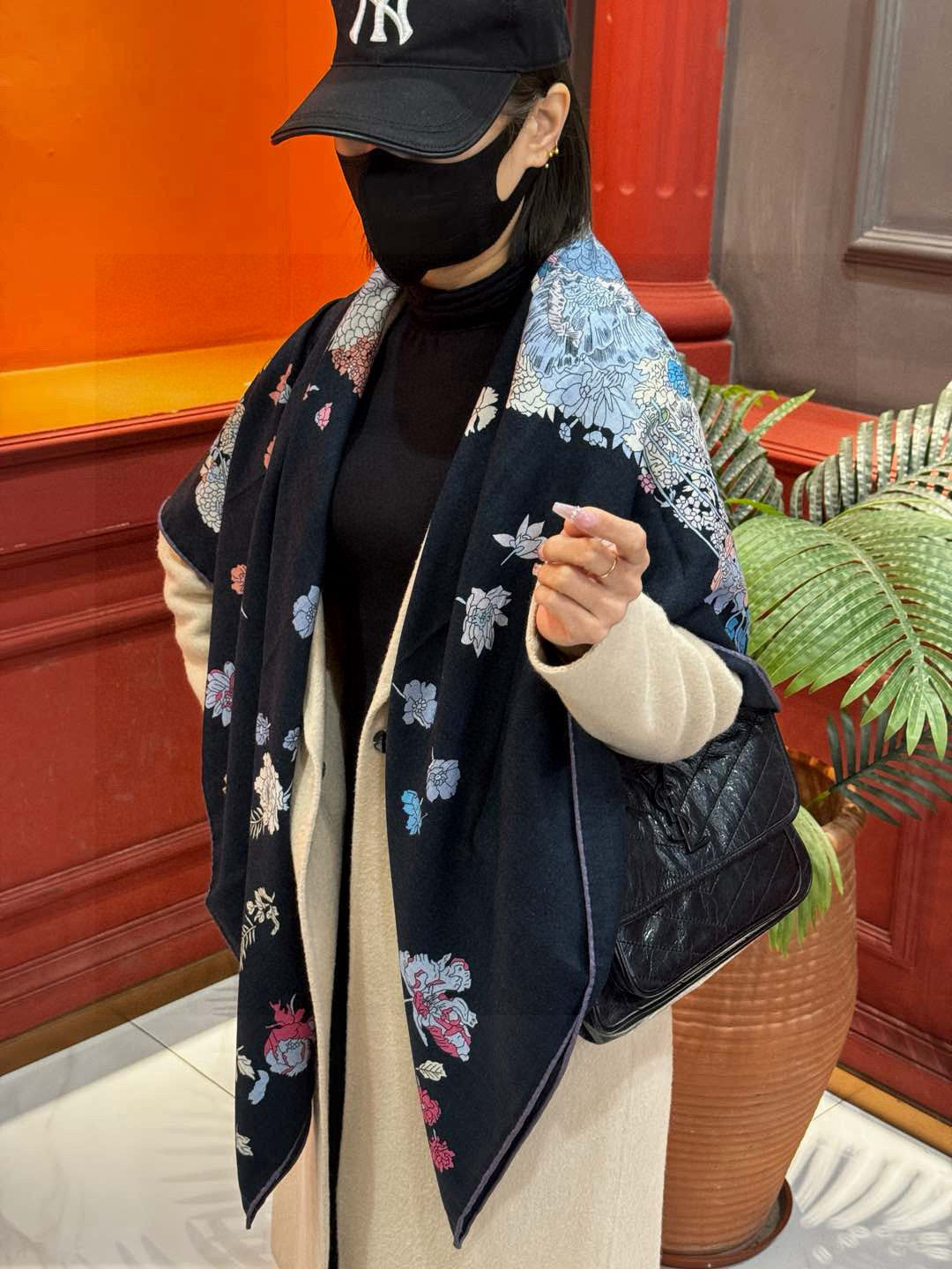 HERMES 25S SCARF 140 IN CASHMERE SILK 709657