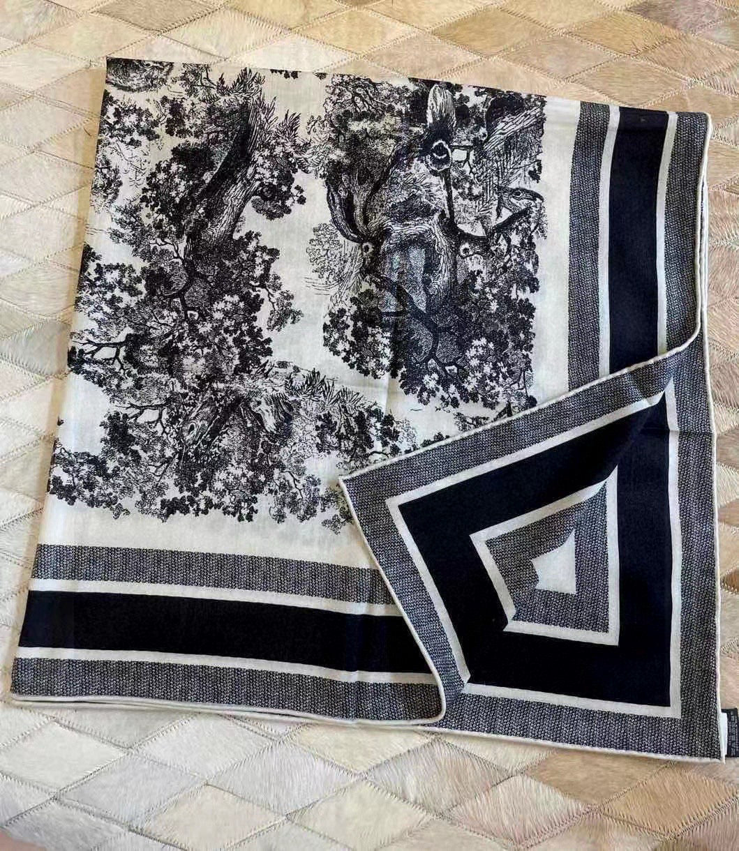 DIOR SCARF 110 CM IN COTTON-SILK FABRIC 730606