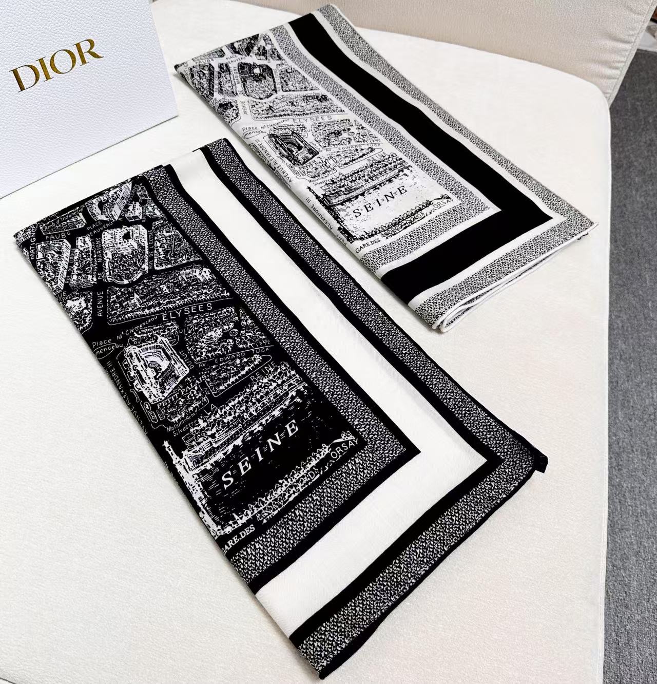 DIOR SCARF 110 CM IN SILK 730651