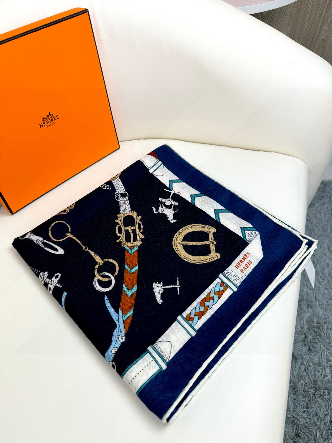 HERMES 25S SCARF 135 IN CASHMERE SILK 737309