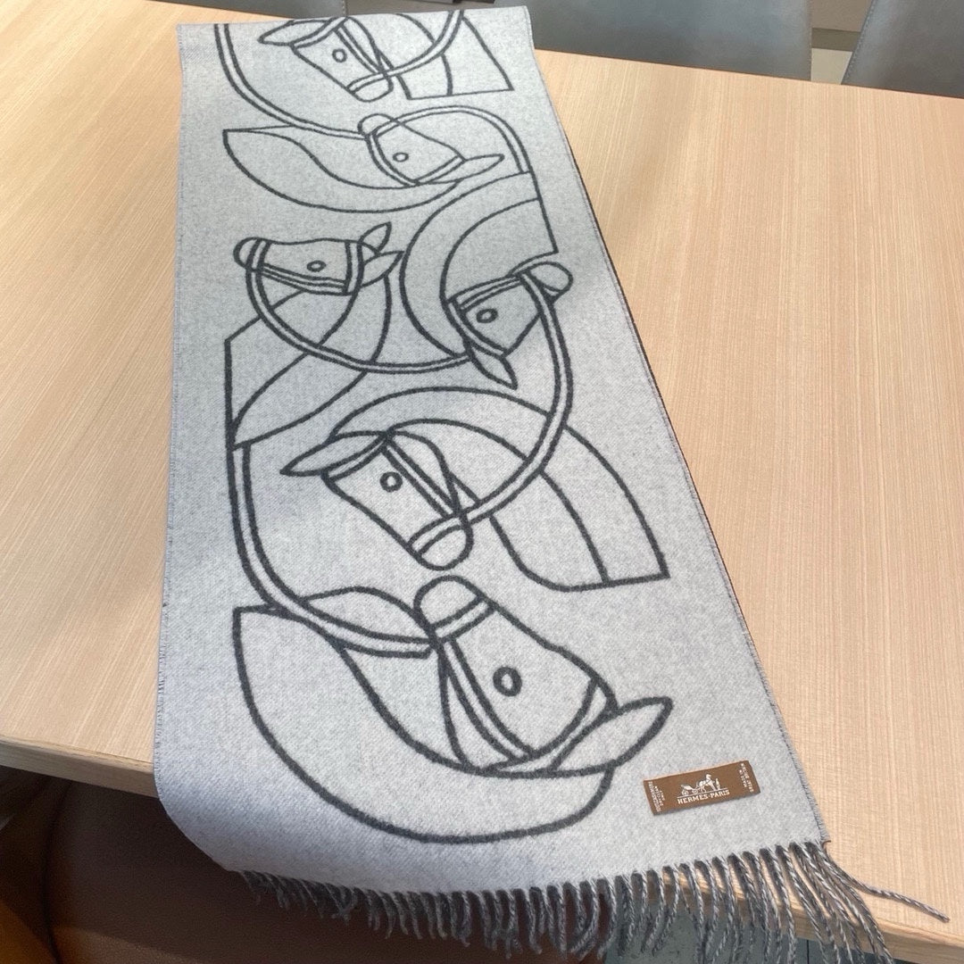 CASAQUE ENTRELACS EQUESTRES 190 CM SCARF IN SHADOW GRAY CASHMERE