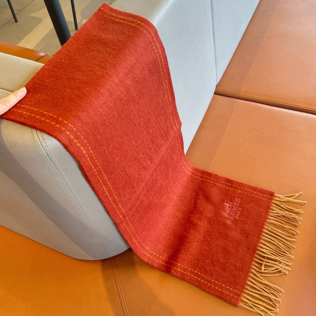 UNIE BRODEE GM MUFFLER IN SCARLET RED CASHMERE