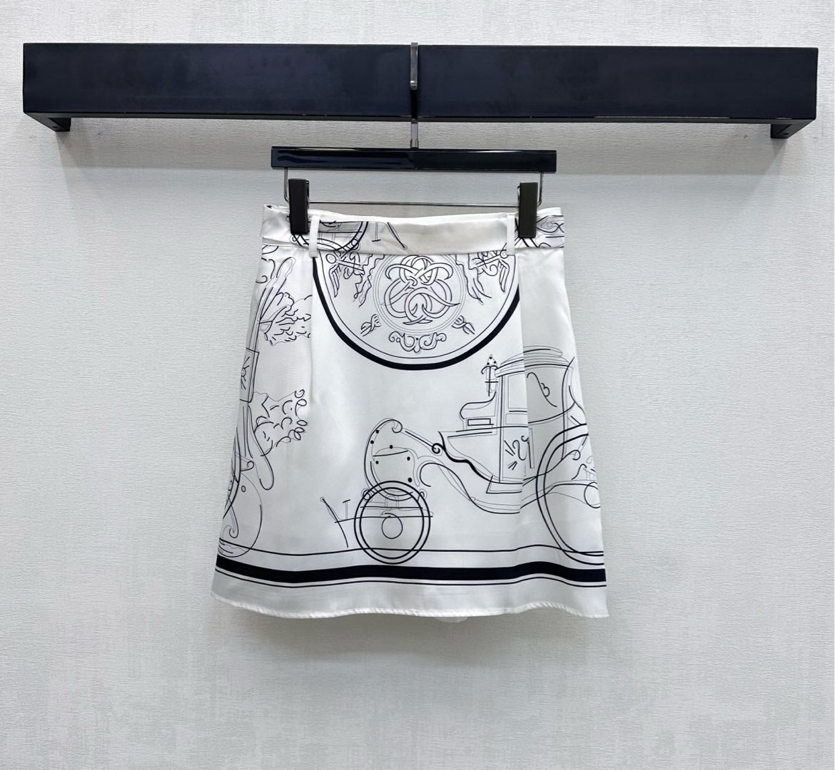 HERMES 26S SILK MIDI SKIRT 583